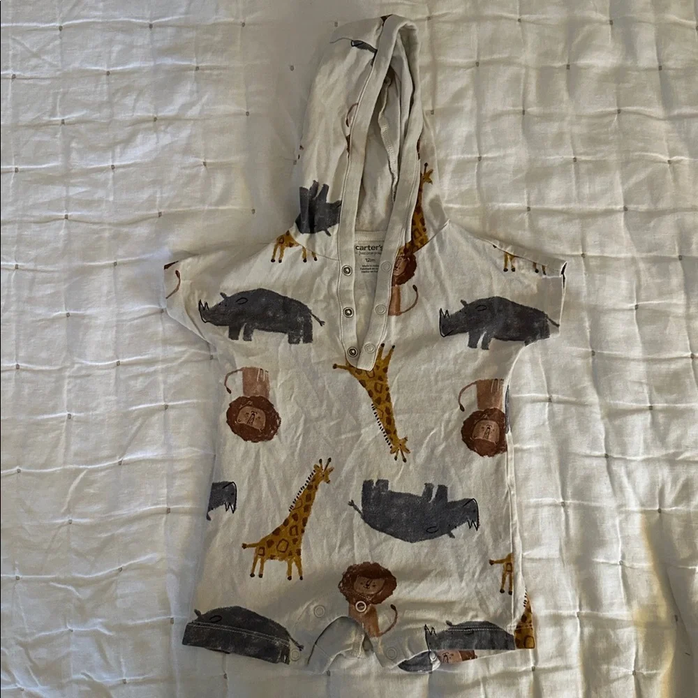 11 piece 12mo. Cute Baby Boy Animal themed Clothes (040) - Picture 4 of 16